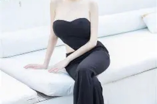 原来她早已结婚丈夫是国家一级演员如今定居上海被家人宠成宝