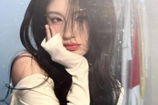 不到24小时娱乐圈又出三大八卦顶流小花、男星带女儿见情人