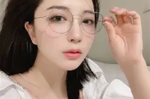 报应!盘点2025塌房的6大网红疯狂作妖被封一点都不冤! 报应!盘点2025塌房的6大网红疯狂作妖被封一点都不冤!